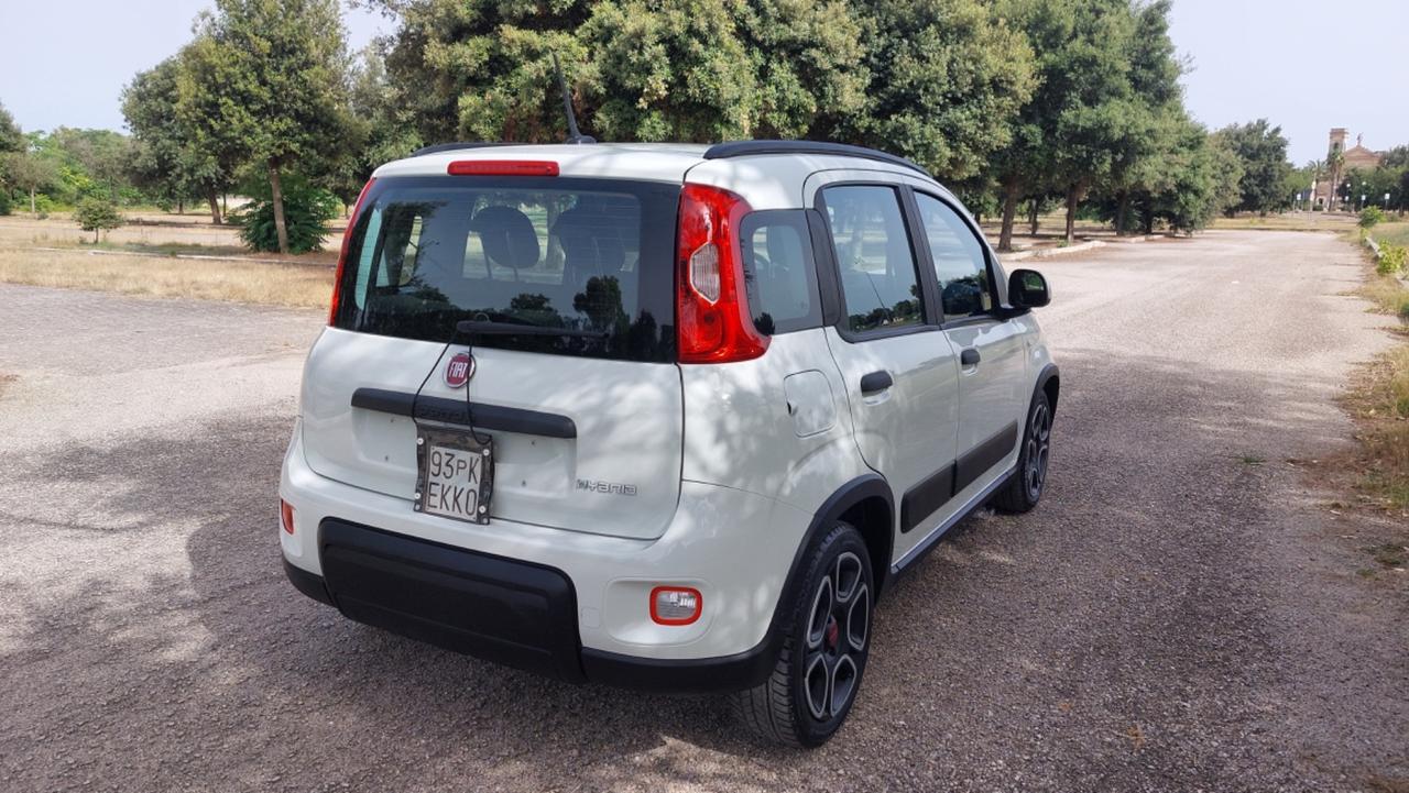 Fiat Panda 1.0 Hibryd 2022 uniproprietario 2 disponibili