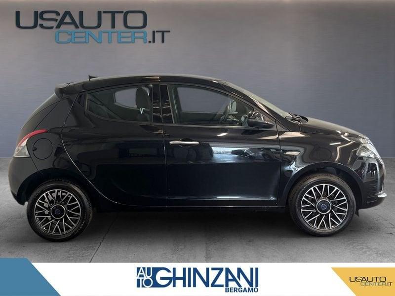 Lancia Ypsilon Ypsilon 1.0 FireFly 5 porte S&S Hybrid Platino