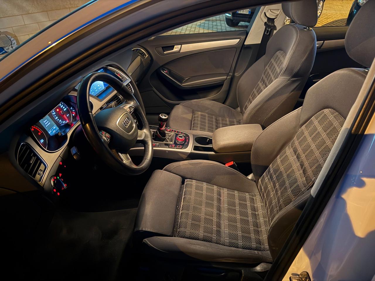 Audi A4 Avant 2.0 TDI ultra 136CV Business