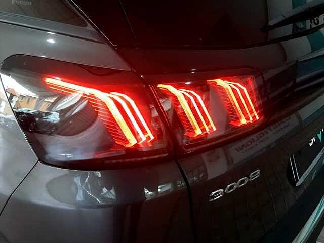 Peugeot 3008 3008 1.5 bluehdi Allure Pack s&s 130cv eat8