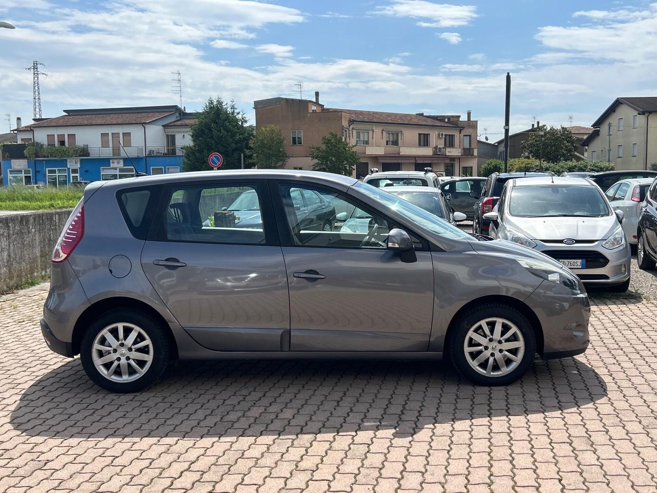 Renault Scenic Scénic X-Mod 1.6 Attractive
