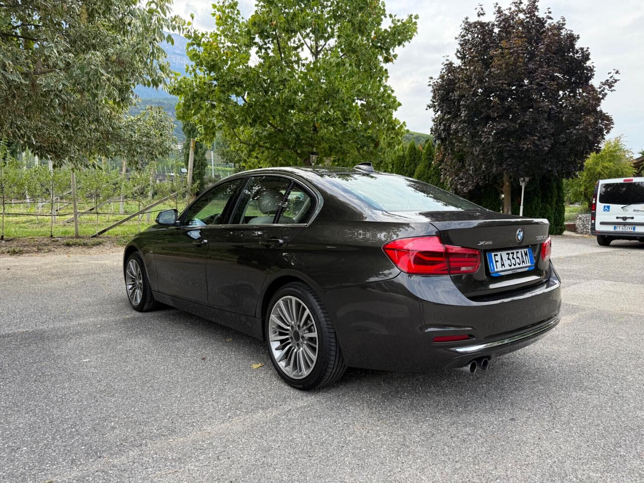 Bmw 320 320d xDrive Luxury