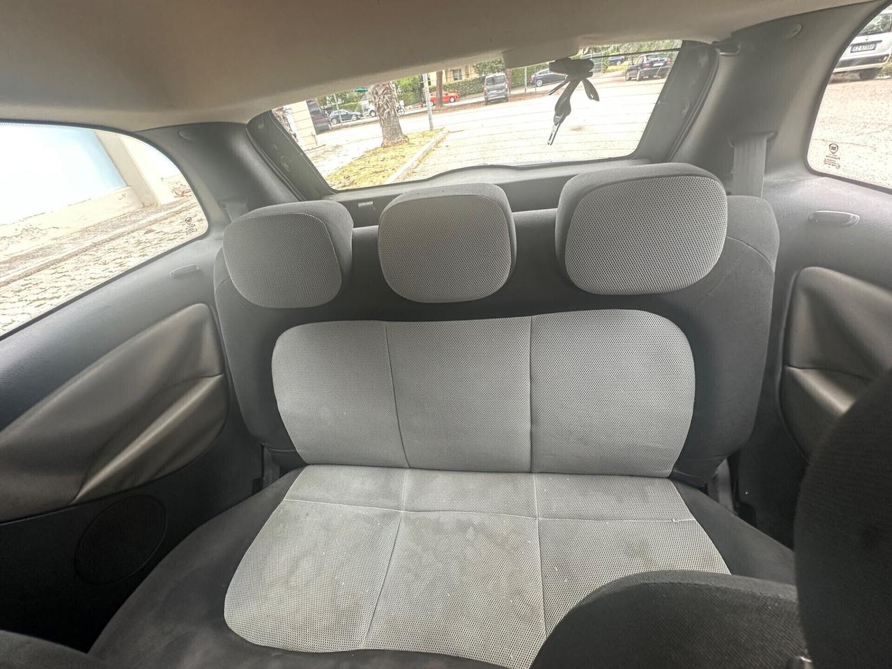 Lancia Ypsilon 1200 benz 2006 neopatentati