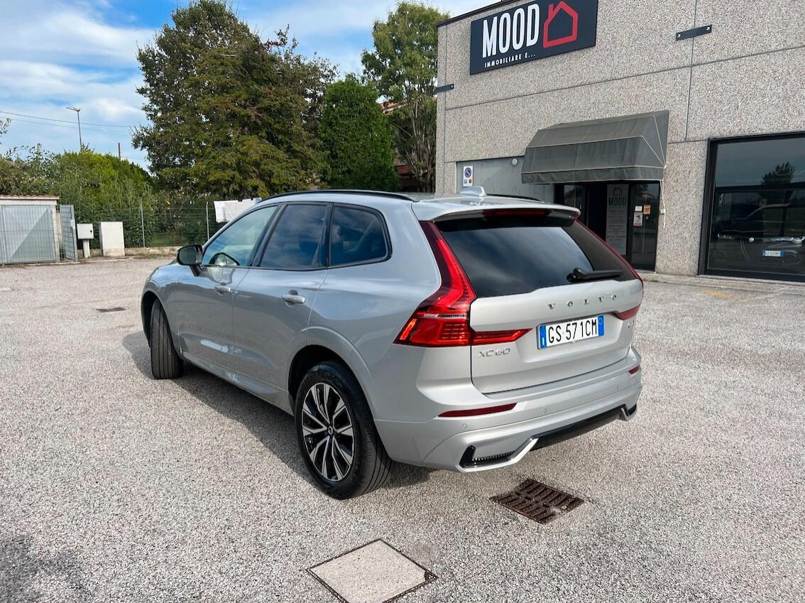 Volvo XC 60 B4 (d) AWD automatico Plus Dark