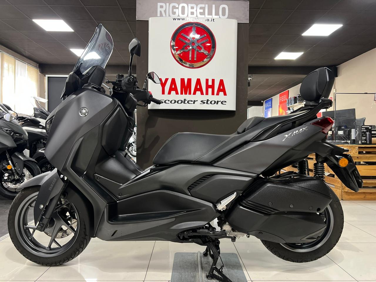 Yamaha X-Max 300
