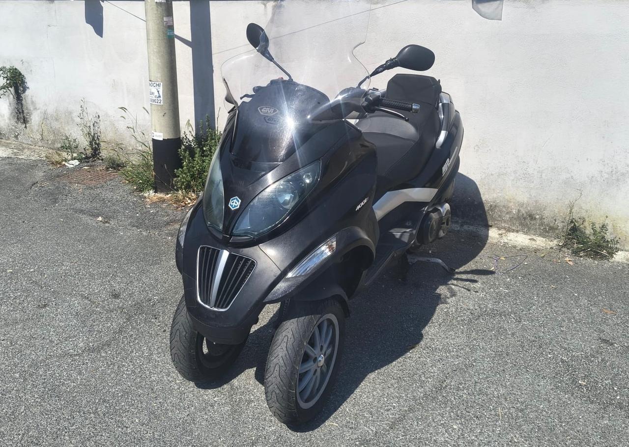 Piaggio MP3 400