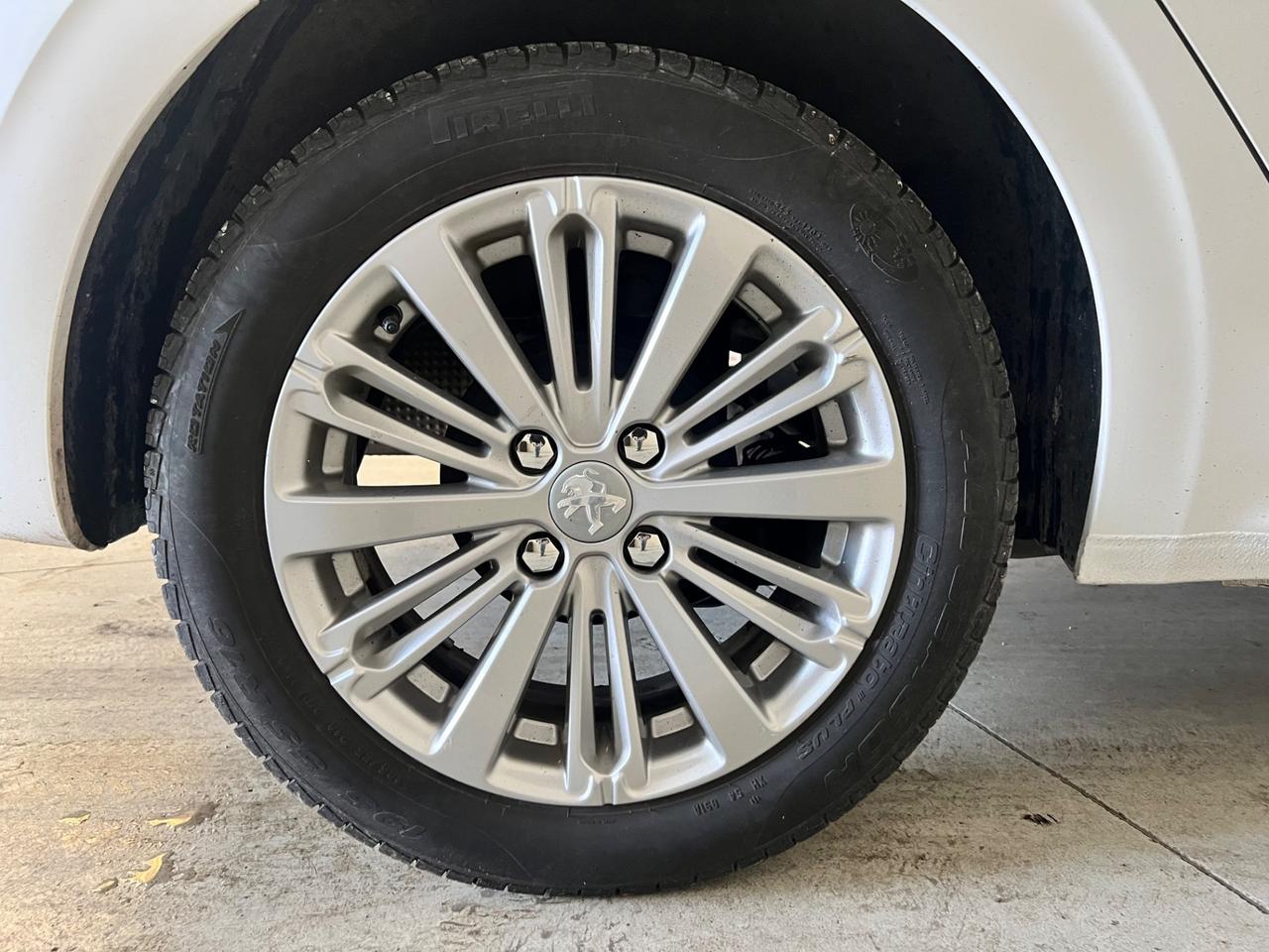 Peugeot 208 1.2 PureTech 82 5 porte Active