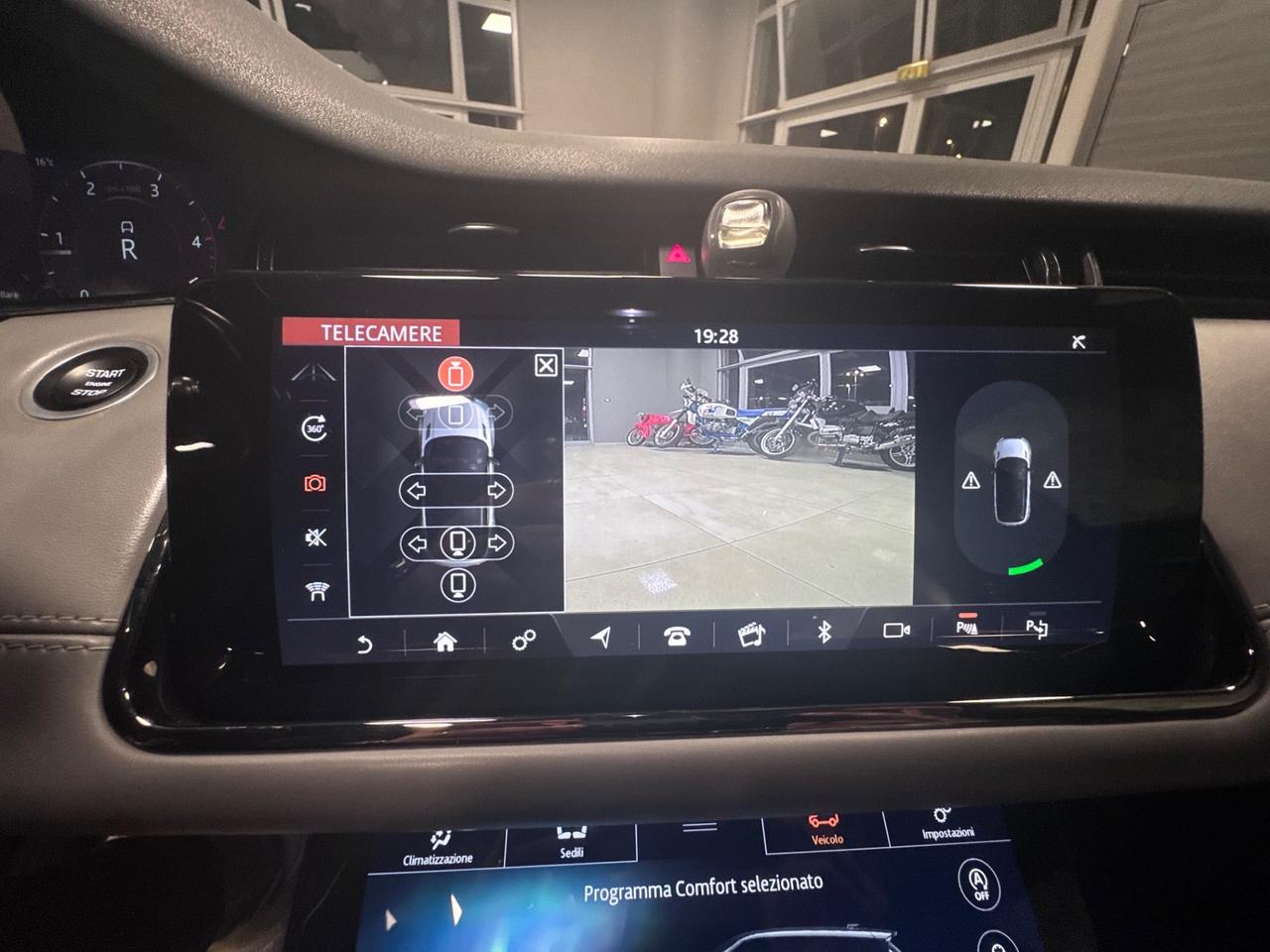 LAND ROVER EVOQUE 2.0 SD4 180CV HYBRID + TETTO APRIBILE