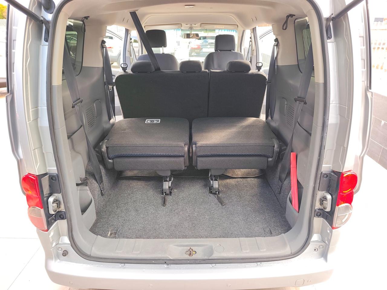 Nissan NV200 evalia 1.5 dCi 7 POSTI