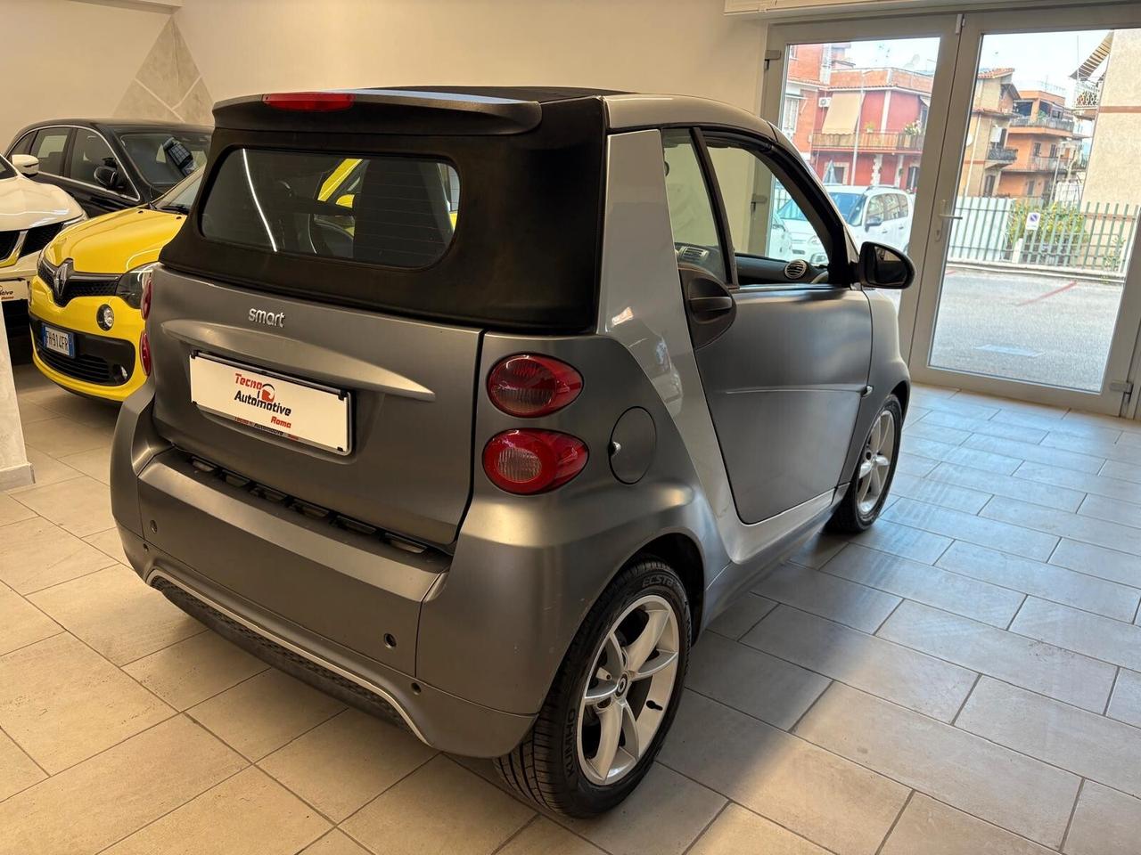 Smart ForTwo 1000 52 kW MHD cabrio pulse