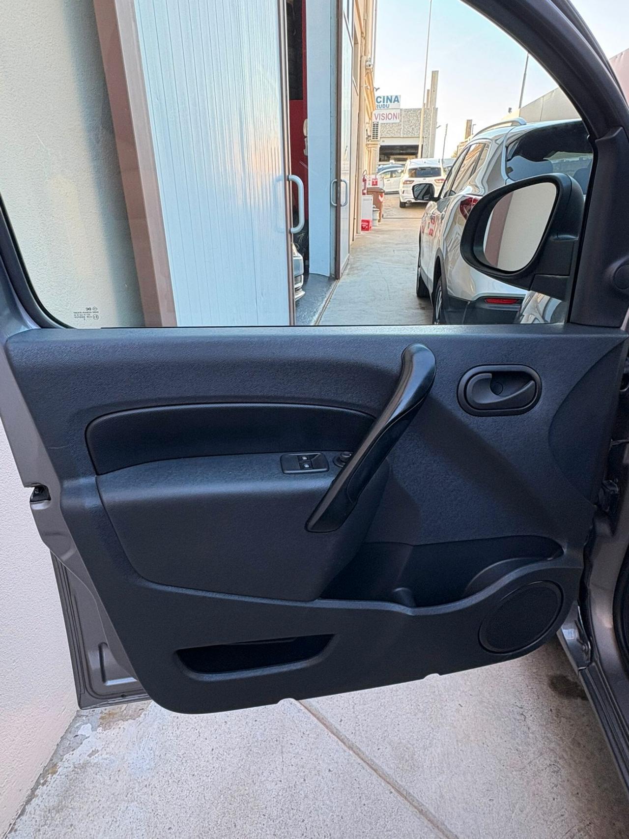 Renault Kangoo 1.5 dCi 90CV Express Ice Tom Tom