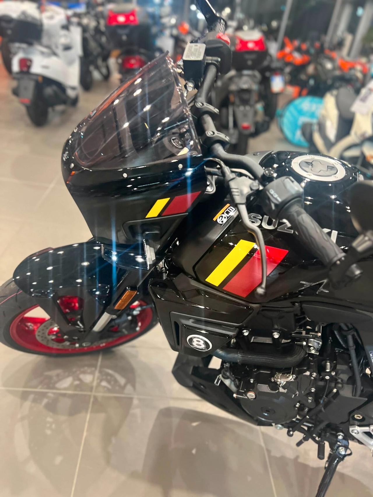 Suzuki GSX-8S