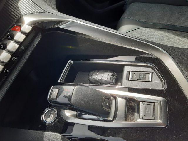 PEUGEOT 3008 BlueHDi 130 S&S EAT8 GT