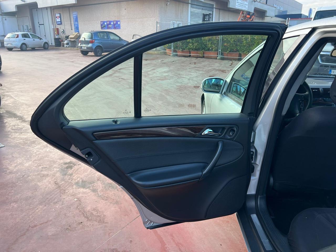 Mercedes-benz C 220 250 turbodiesel cat Elegance