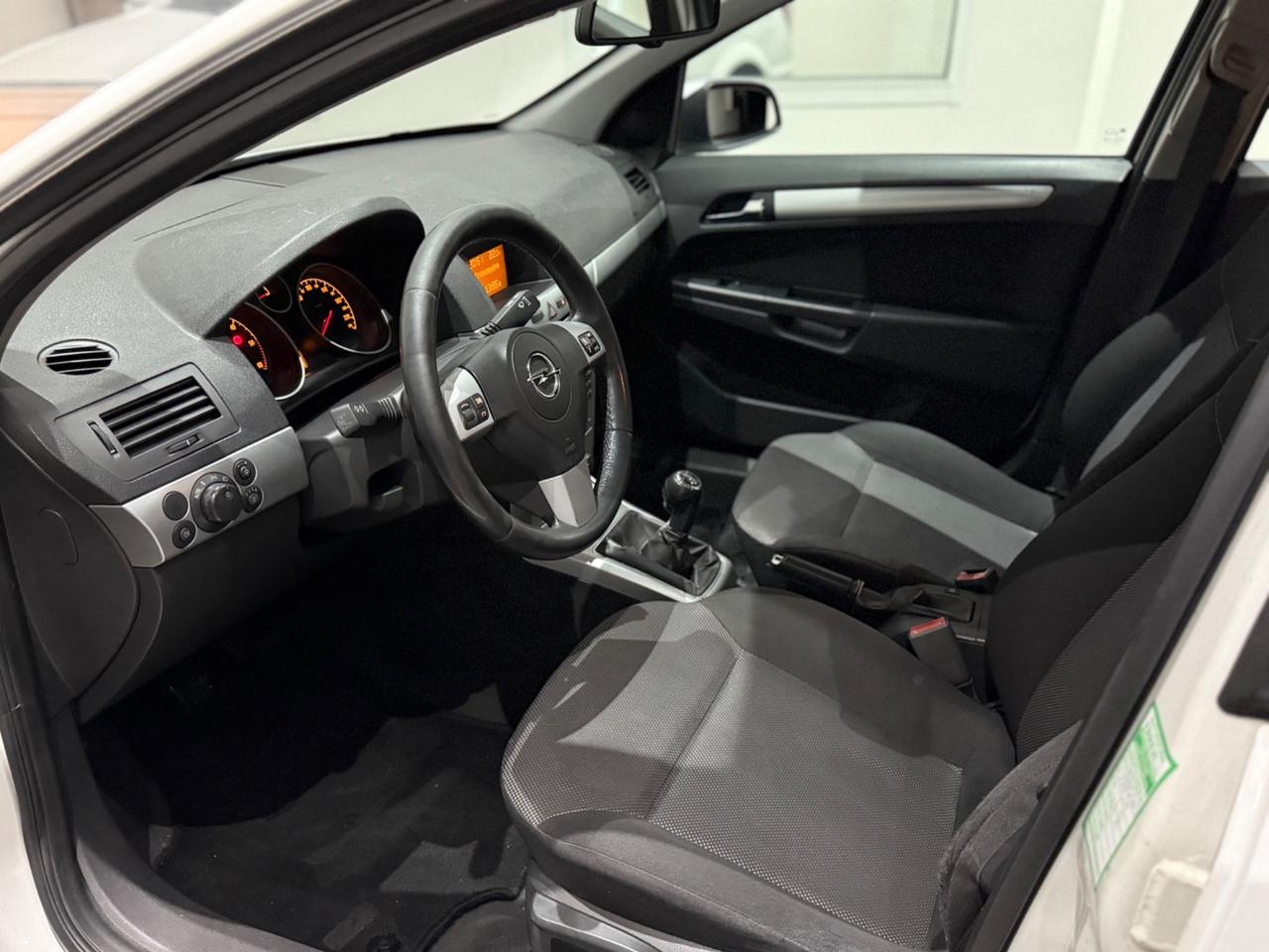 Opel Astra 1.7 CDTI 110CV/Kw81 Per Neopatentati