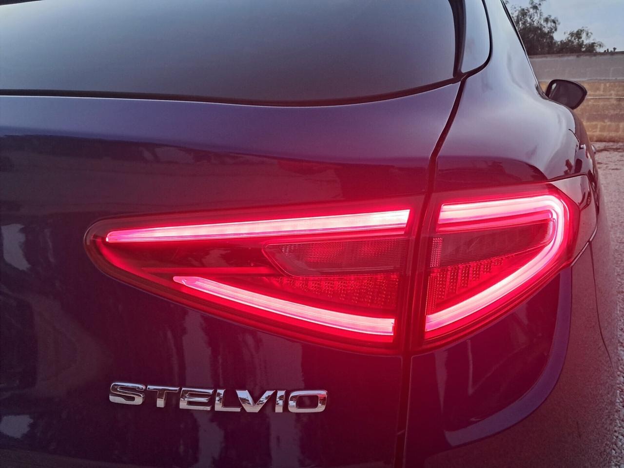 Alfa R. Stelvio 190 CV * AT8 Q4 *LED-PELLE-CERCHI 20*