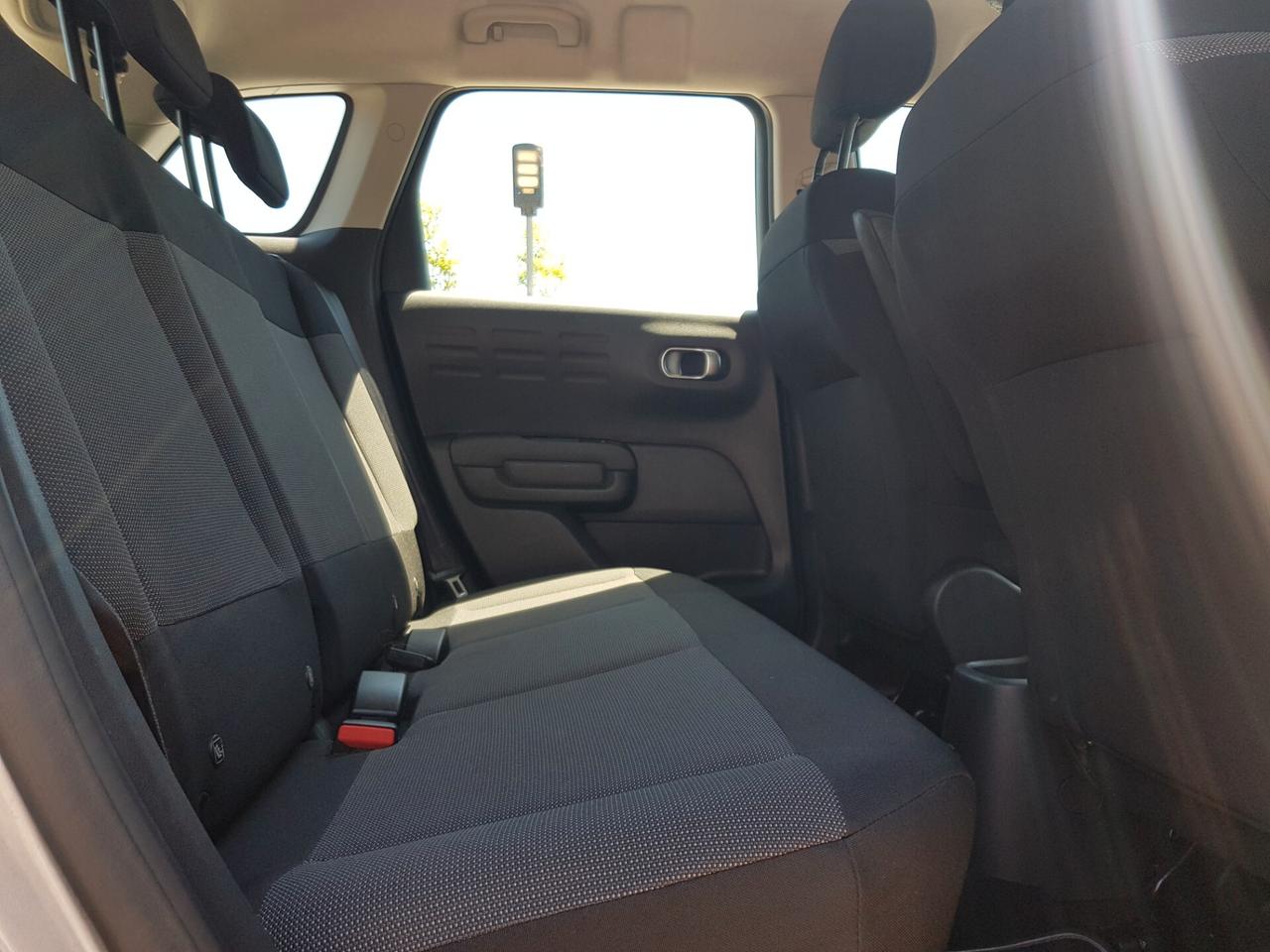Citroen C3 Aircross BlueHDi 100 Feel Navy Led Sensori