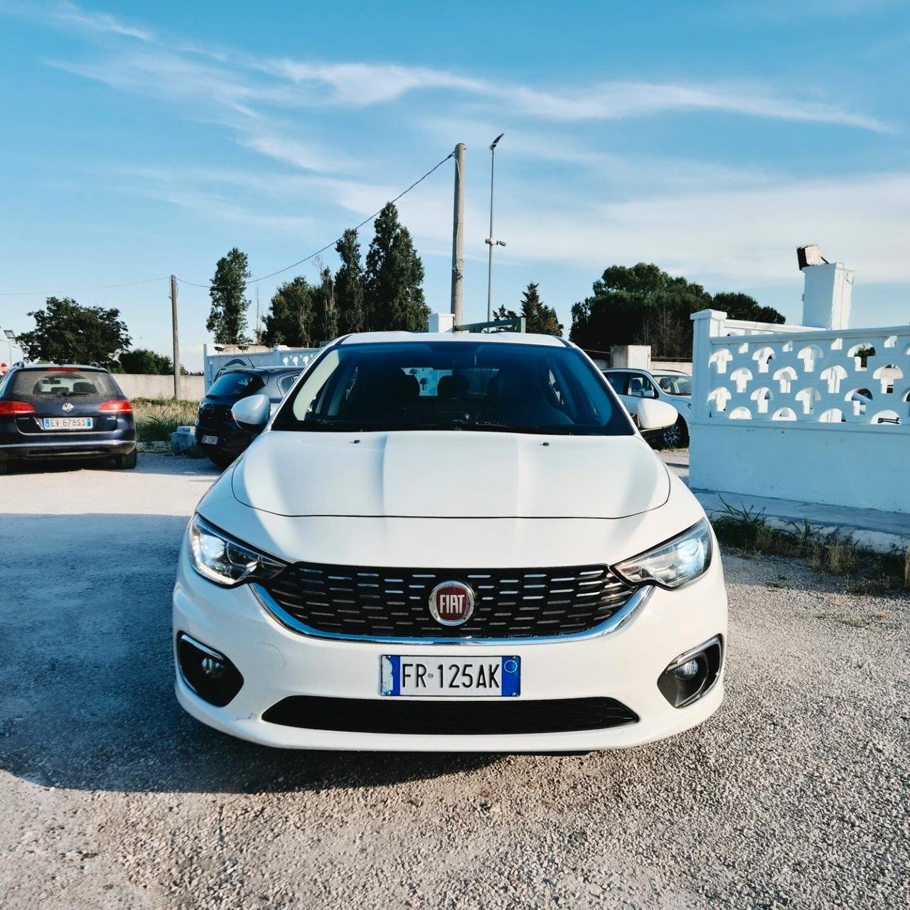 Fiat Tipo 1.3 Mjt S&S 5 porte Lounge Corta