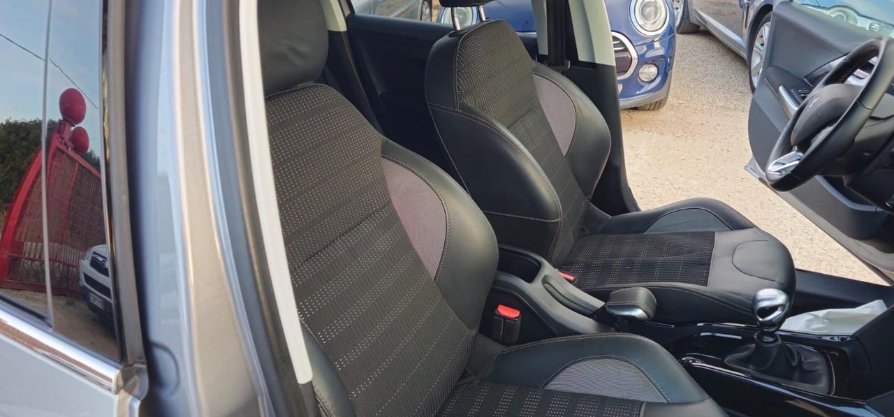 Peugeot 2008 BlueHDi 120 S&S Crossway