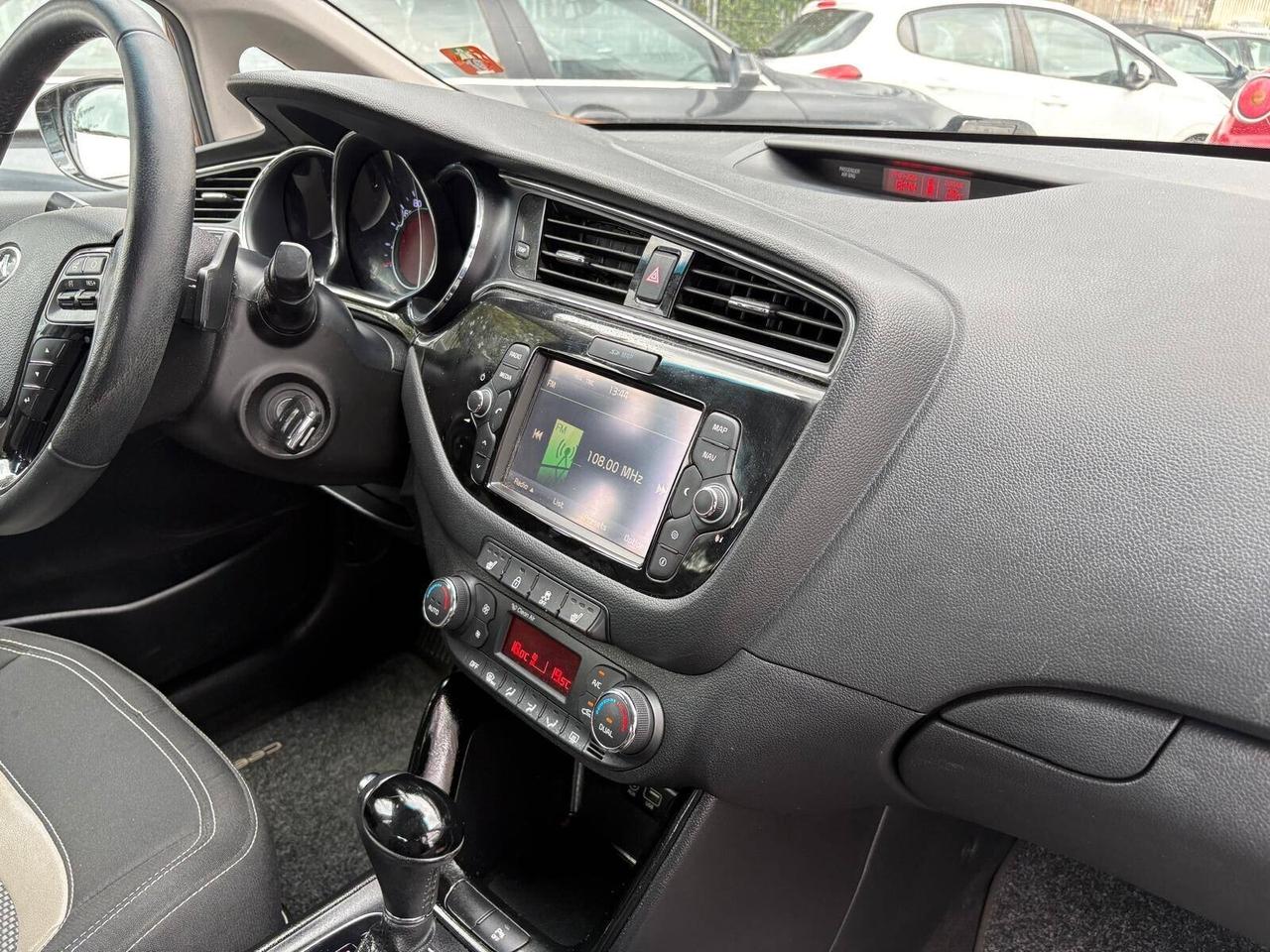 Kia Ceed cee'd 1.6 GDI 5 porte Cool automatica