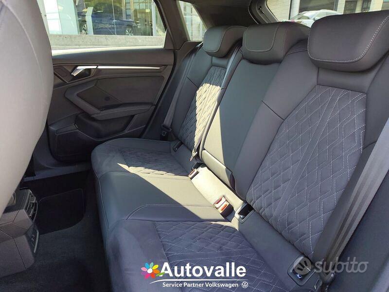 Audi A3 Sportback 35 2.0 tdi S line Edition s...