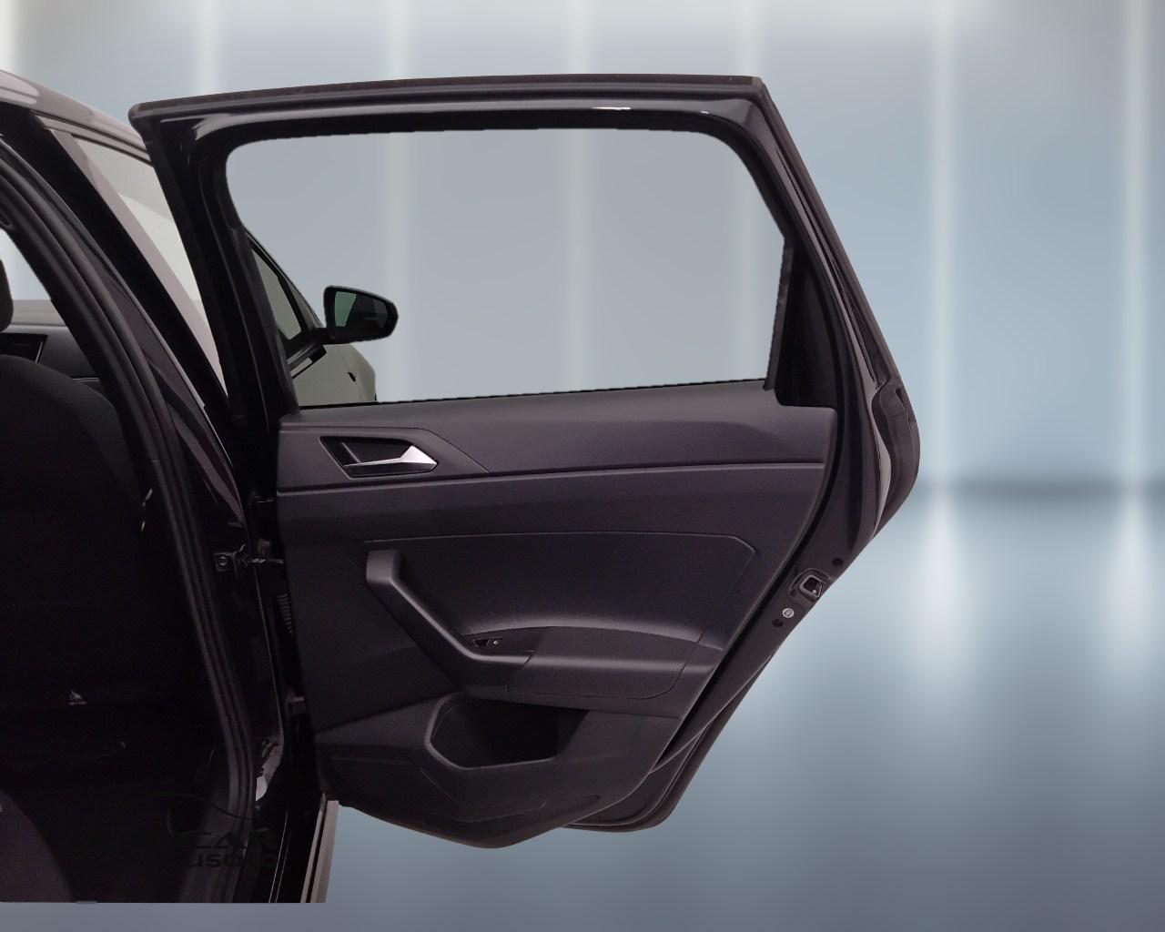 VOLKSWAGEN Polo VI 2022 - Polo 1.0 tsi R-Line 95cv