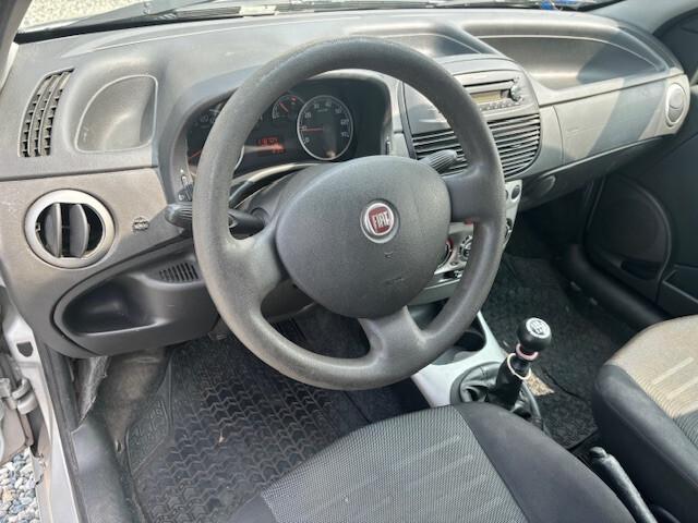 FIAT PUNTO 1.2 ADATTA A NEOPATENTATI - FRIZIONE NUOVA