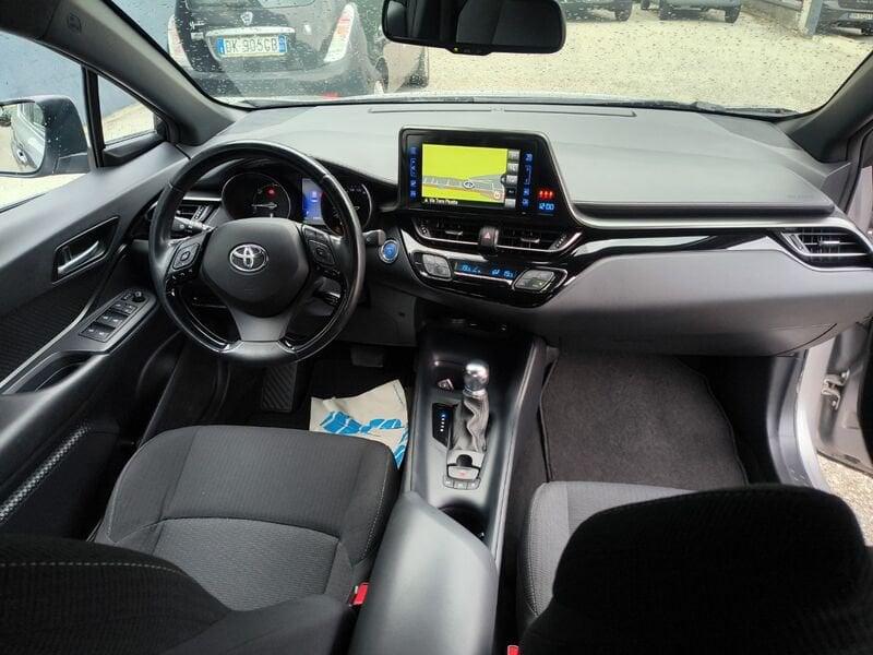 Toyota C-HR 1.8 Hybrid e-cvt business
