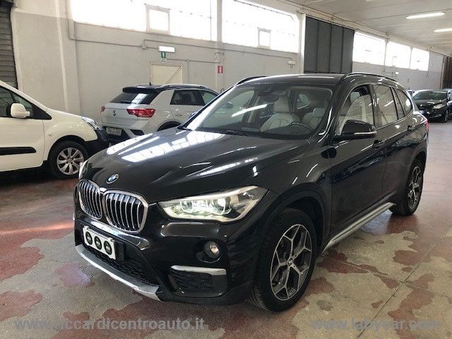 BMW X1 sDrive18i xLine PELLE/FULL LED/NAVY/TELEC.