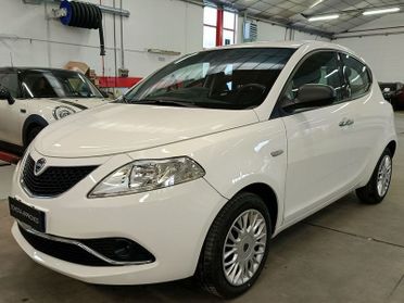 Lancia Ypsilon 1.2 69 CV 5 porte Silver NEOPATENTATI