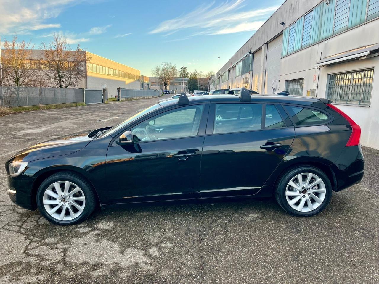 Volvo V60 2.0d 120cv 2016 127.000km euro6 perfetta