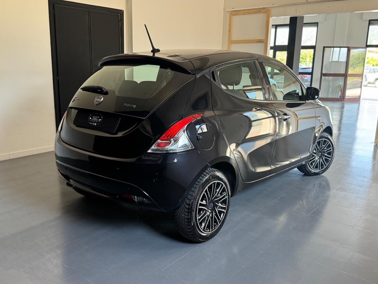 LANCIA YPSILON 1.0 FIREFLY HYBRID GOLD - 2021
