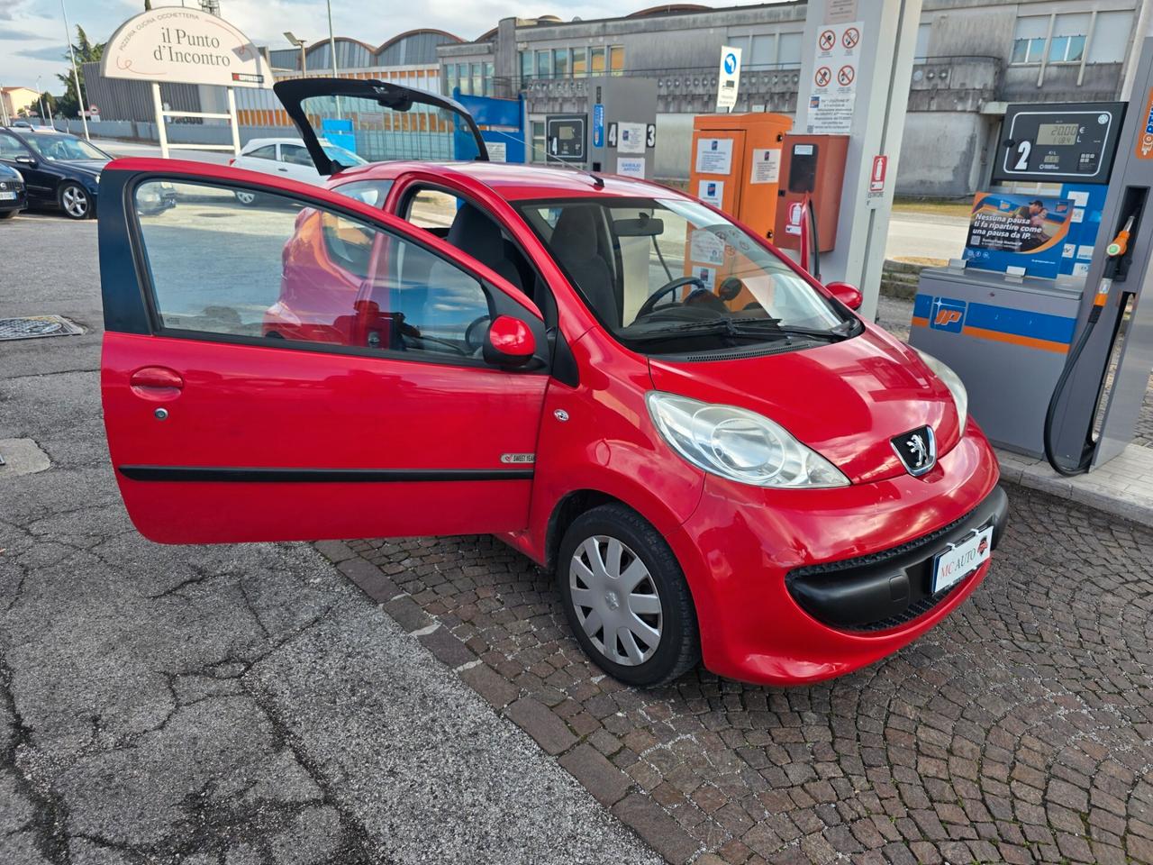 Peugeot 107 1.0 68CV 3p. Sweet Years con 190.000km