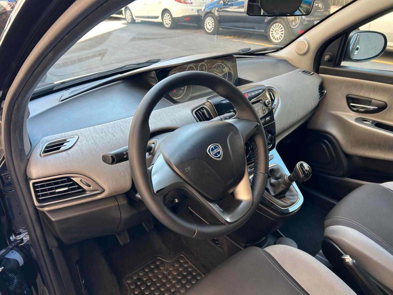 LANCIA YPSILON 1.3 MJT 95CV – 2012 – UNIPROPRIETARIO – GARANZIA 12 MESI – PARI AL NUOVO