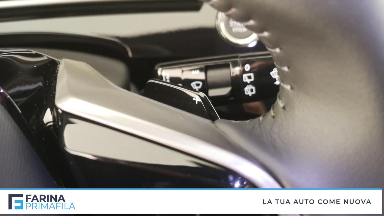 PEUGEOT Nuovo 5008 Hybrid 136 e-DCS6 ALLURE