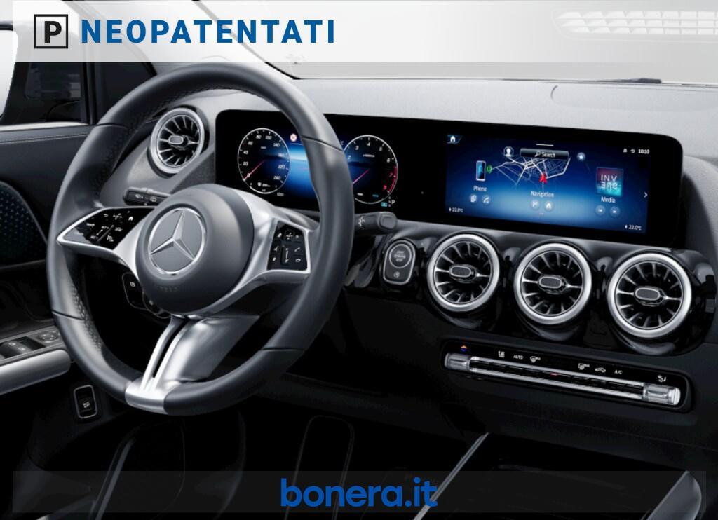 Mercedes GLA 180 180 Progressive Advanced Plus 7G-DCT