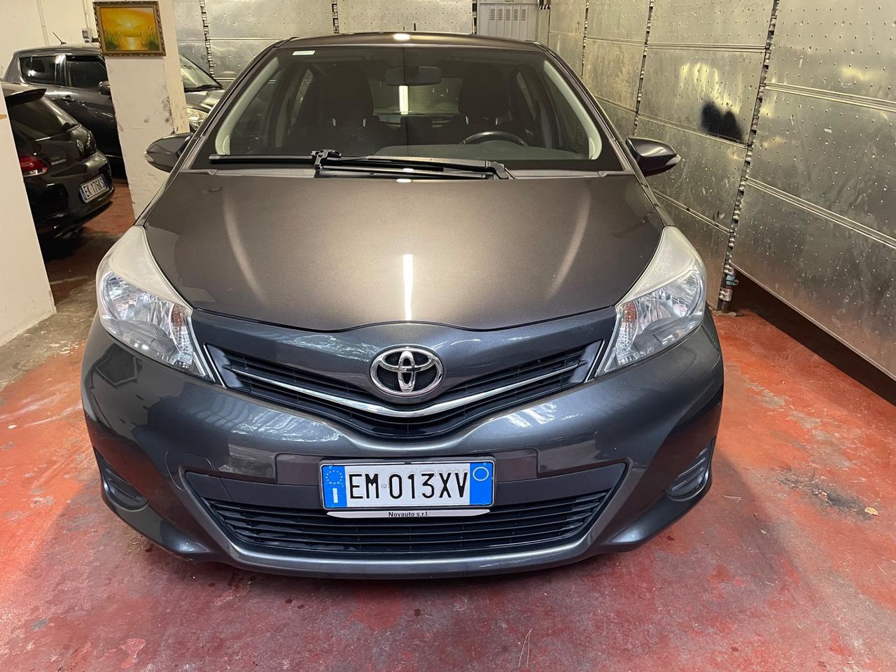 Toyota Yaris 1.0 5 porte Active