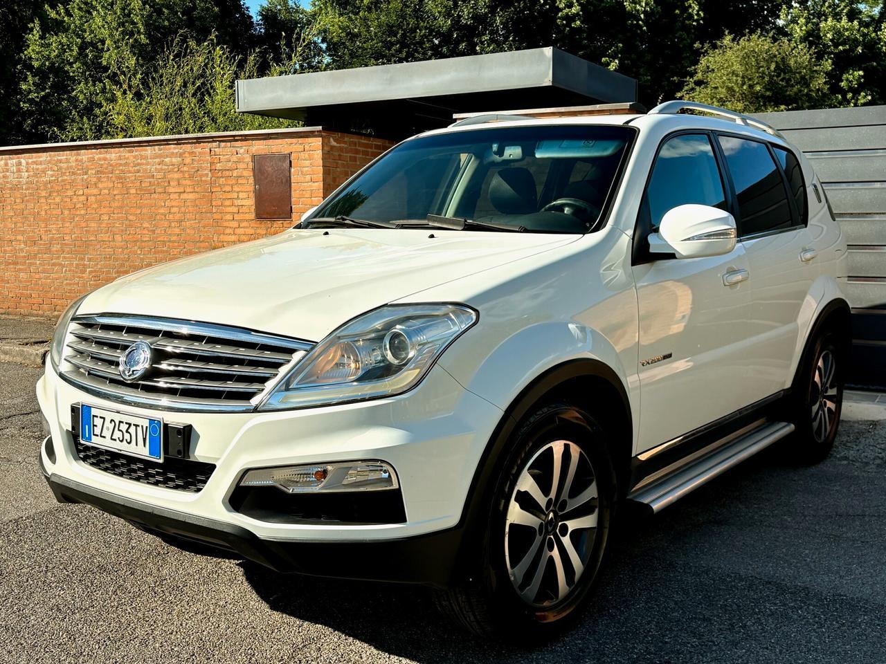 SSANGYONG REXTON 2.0D aut. 4x4 -7POSTI-2015
