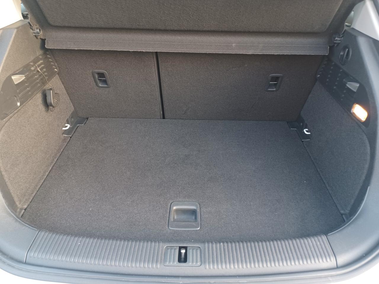 Audi A1 SPORTBACK 1.6 TDI S TRONIC LED BIXENO PDC