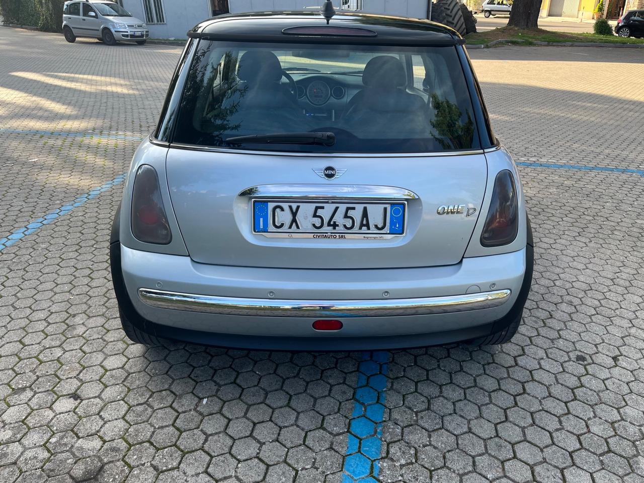 Mini 1.4 tdi One D de luxe