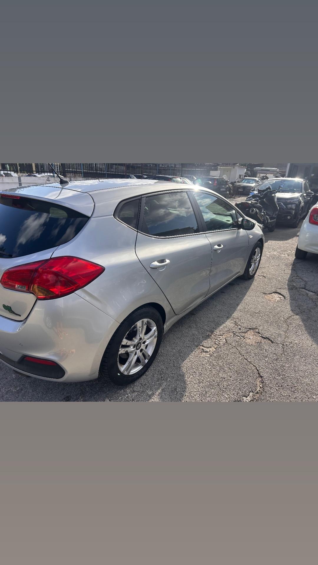 Kia Ceed cee'd 1.4 ECO GPL 5 porte Cool