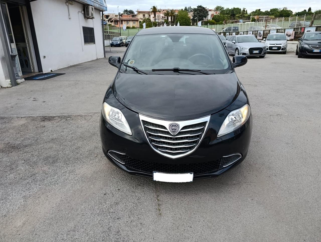 Lancia Ypsilon 1.2 69 CV 5 porte GPL Ecochic Silver