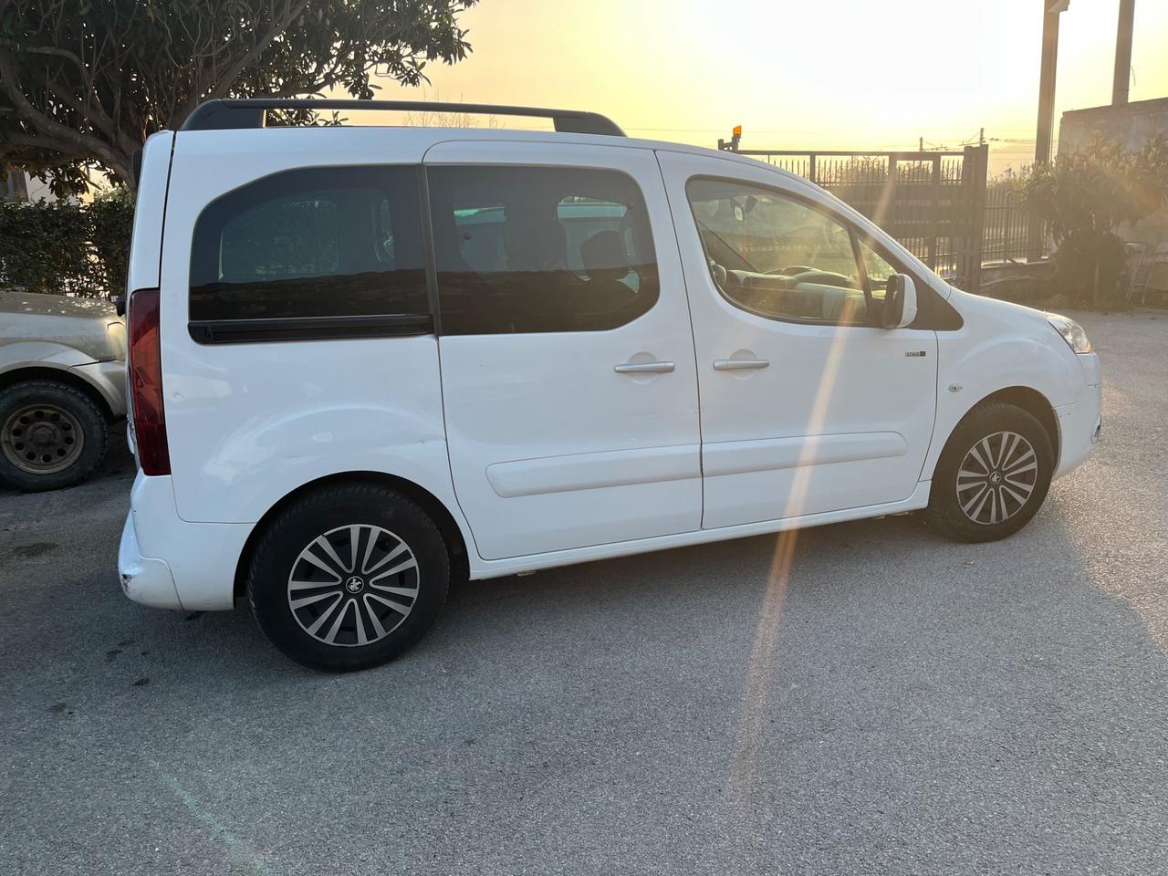 Peugeot Partner Tepee 1.6 HDi 115CV Outdoor