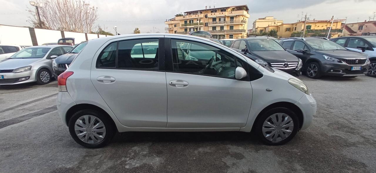Toyota Yaris 1.0 - 1 PROPRIETARIO