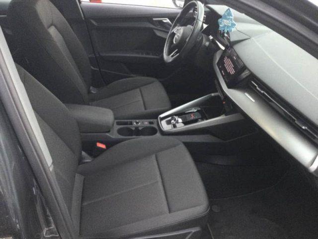 AUDI A3 SPB 30 g-tron S-tronic Business NAVI, VIRTUAL, LED