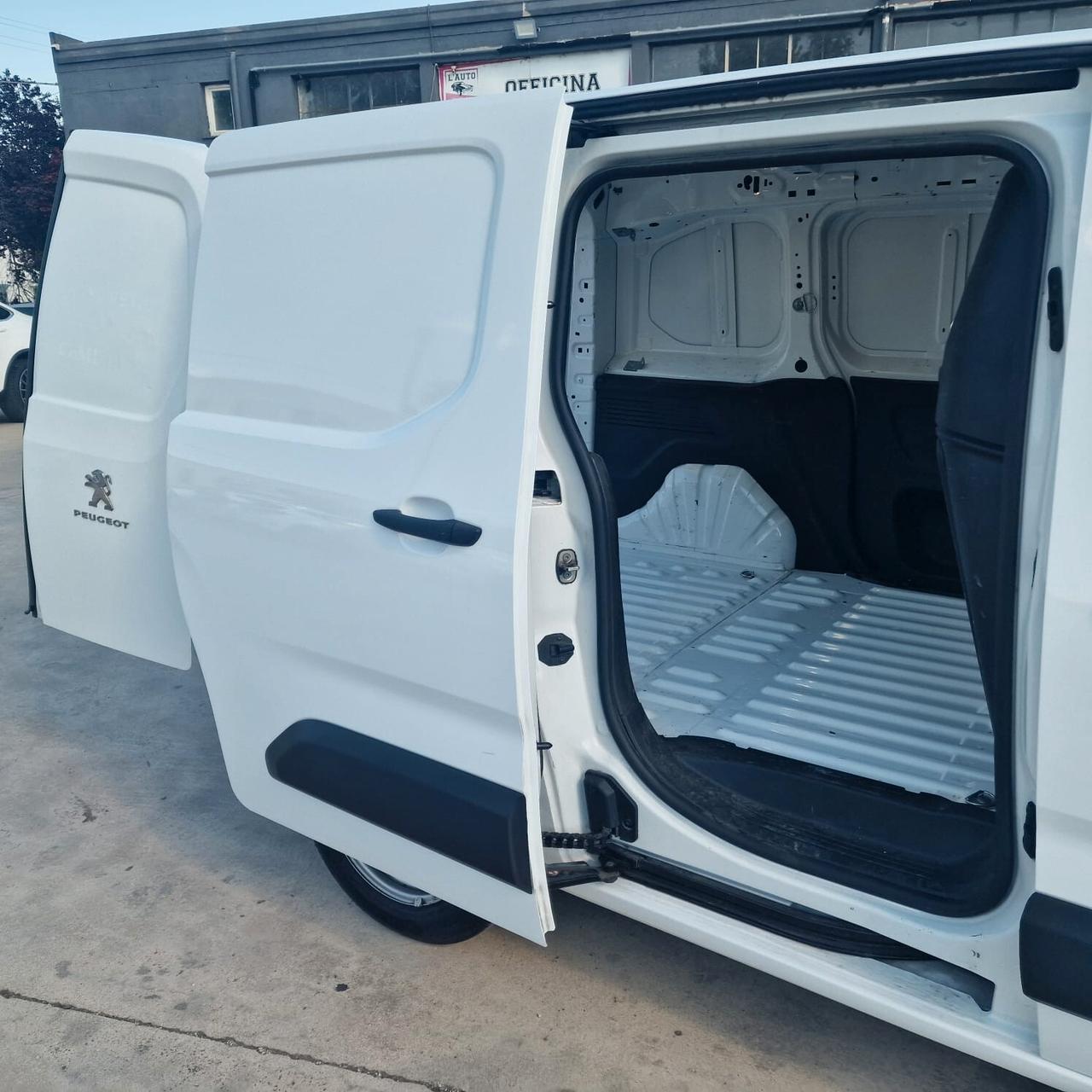 Peugeot Partner BlueHDi 100 S&S PL Furgone Premium 3 POSTI A SEDERE PREZZO IVA ESCLUSA