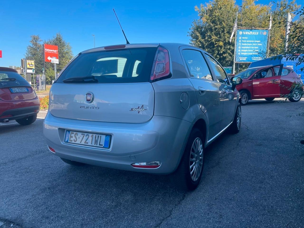 Fiat Punto 1.4 S&S 8V Dualogic 5 porte Street