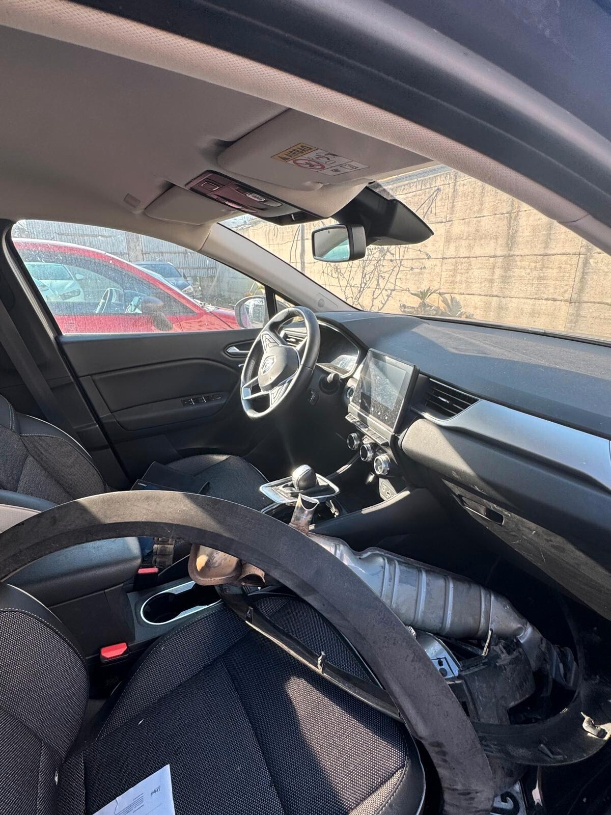 Renault Captur Hybrid Sinistrata Incidentata