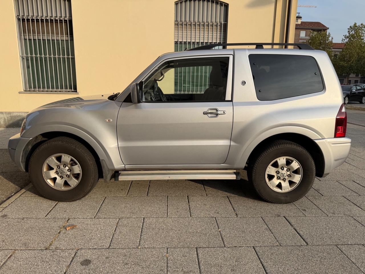 Mitsubishi Pajero Dakar 3.2 16V DI-D 3p. aut. Inv. Tecno