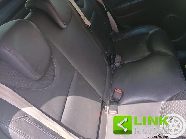 RENAULT Clio 1.6 T 200CV EDC 5 porte Monaco GP